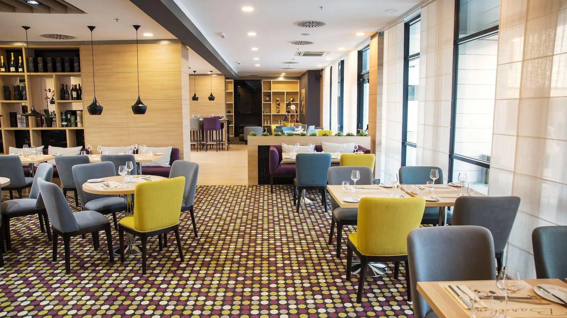 Premier Sofia Airport Hotel 4*,  Bulgária