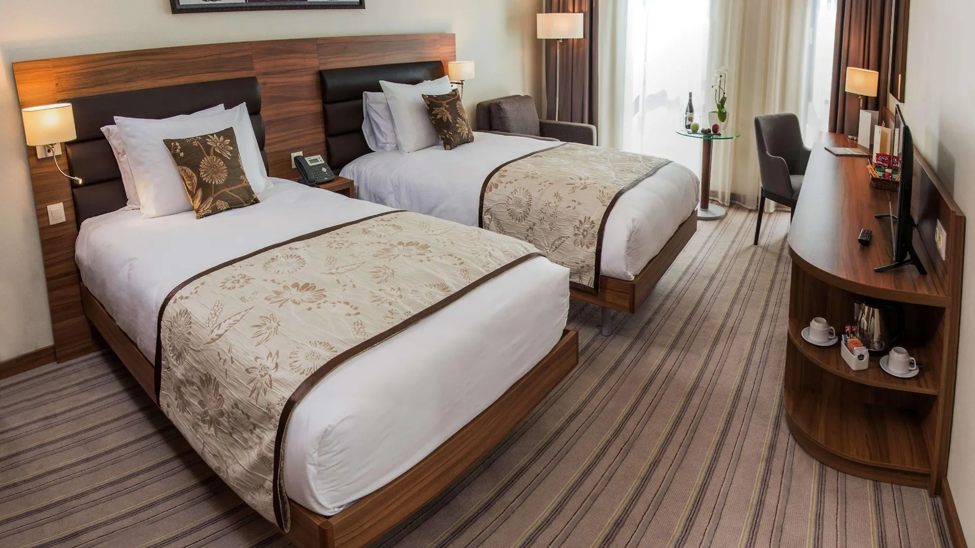 Premier Sofia Airport Hotel 4*,