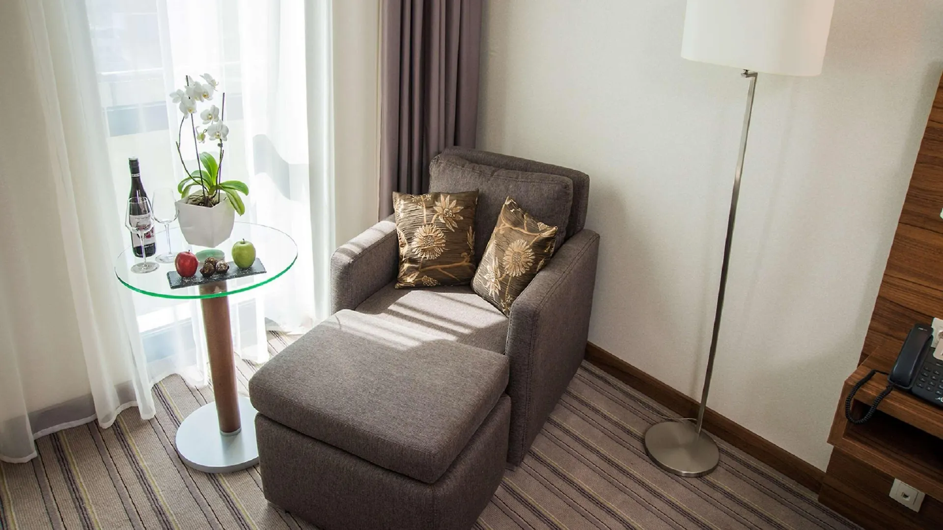 ****  Premier Sofia Airport Hotel Болгария